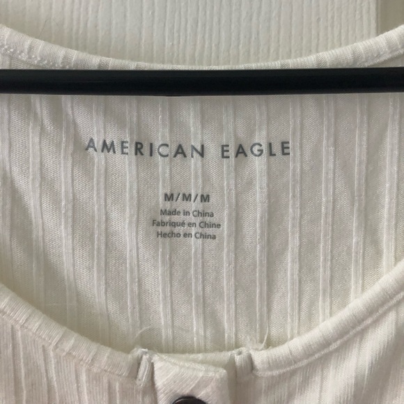 American Eagle White Croptop - Picture 3 of 3